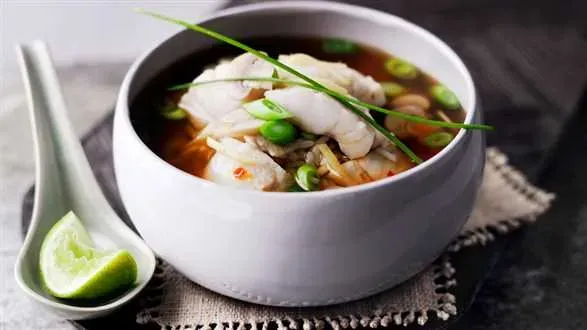 Ostra zupa rybna z ryżem