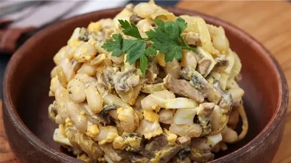 Sałatka pieczarkowa – przepis