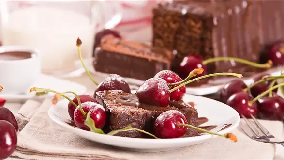 Babka czekoladowa z wiśniami