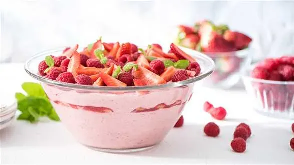 Truskawkowo-malinowe tiramisu