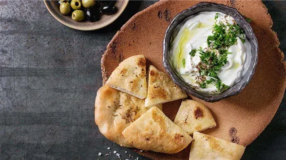 Labneh - domowy serek z jogurtu