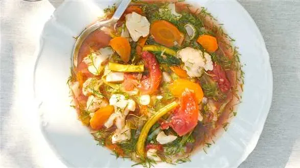 Letnia zupa jarzynowa