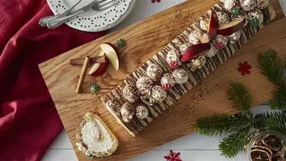 Piernikowa rolada z kremem jabłkowo-cynamonowym