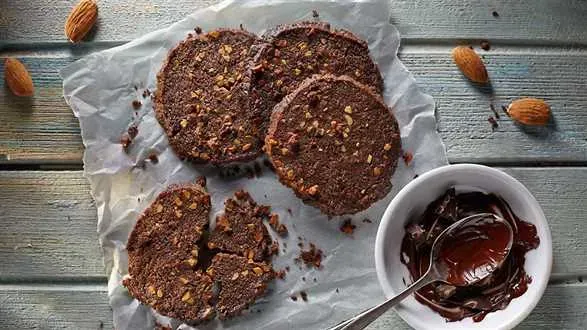 Kruche ciastka kakaowo-migdałowe