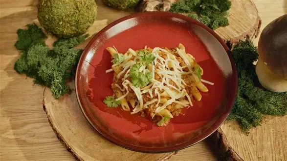 Makaron z sosem grzybowym à la boloński