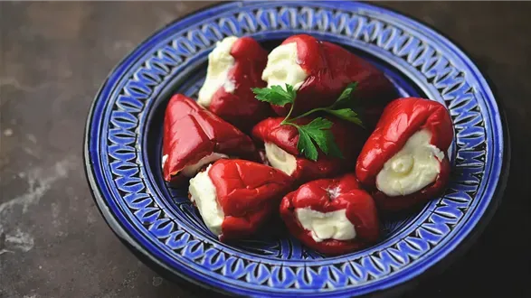 Papryczki nadziewane serem
