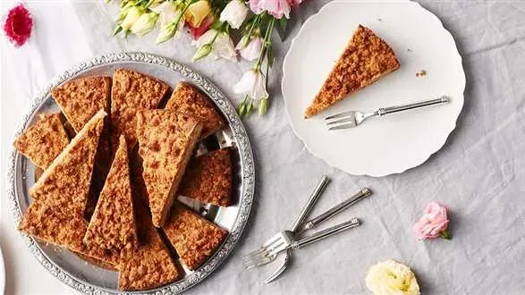 Szybkie ciasto z jabłkami i orzechami