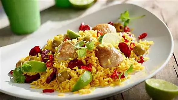 Prosta paella z kurczakiem