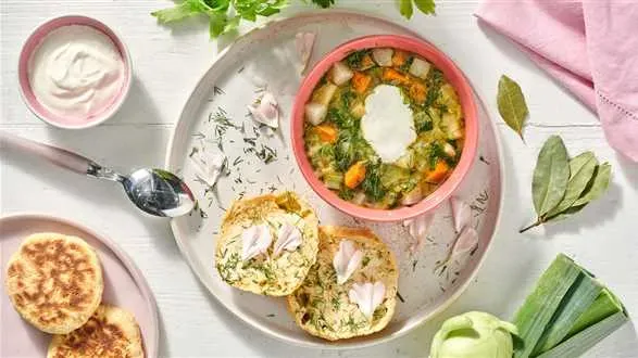 Zupa z kalarepy (oberiba) i proziaki