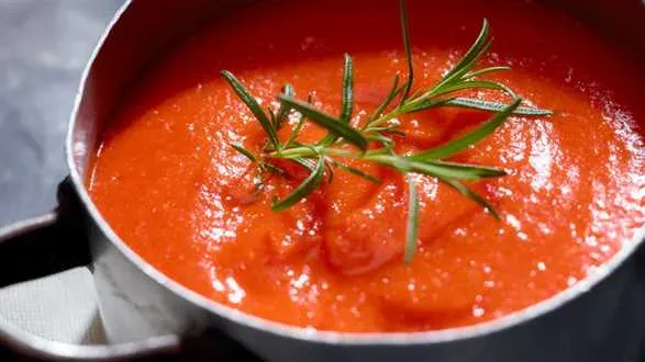 Zupa z czerwonej papryki