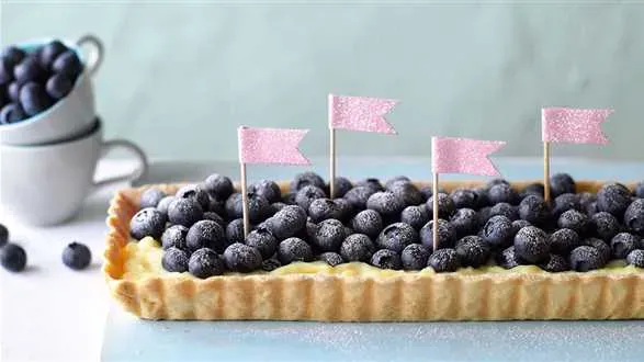 Tarta cytrynowa z jagodami