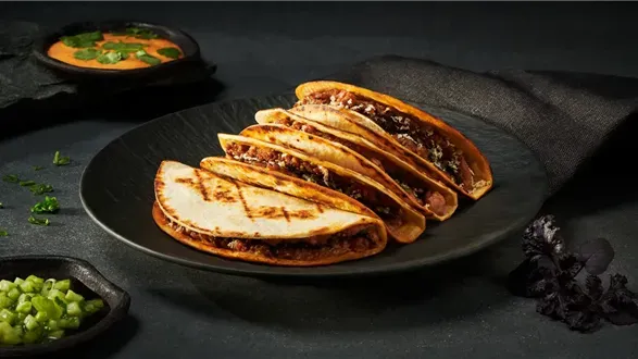 Taco burgery z salsą z ogórka