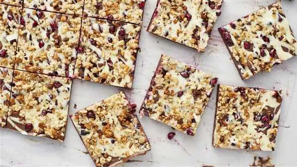 Batony czekoladowe z granatem