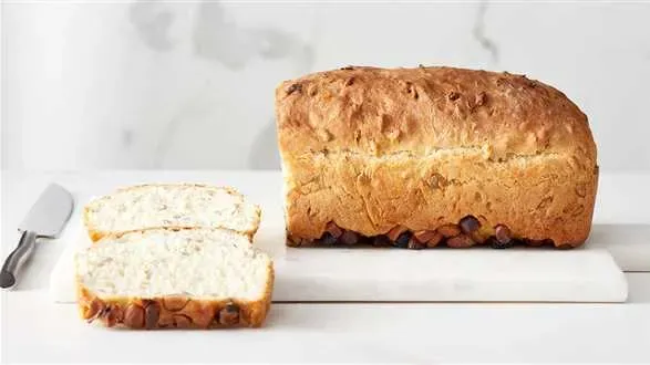 Chleb słonecznikowy z bakaliami