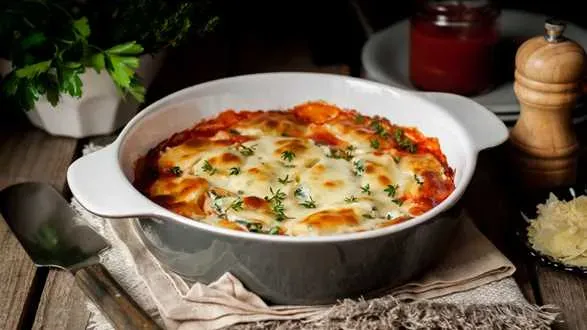 Zapiekanka z wegańskim mielonym i warzywami