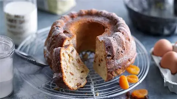 Aromatyczna babka z suszonymi owocami