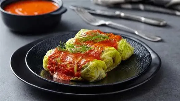 Gołąbki z kaszą pęczak i grzybami