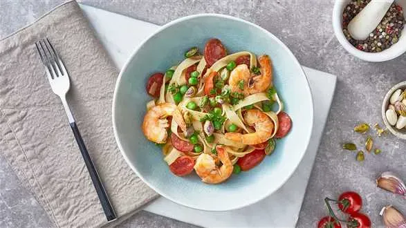 Makaron z chorizo i krewetkami