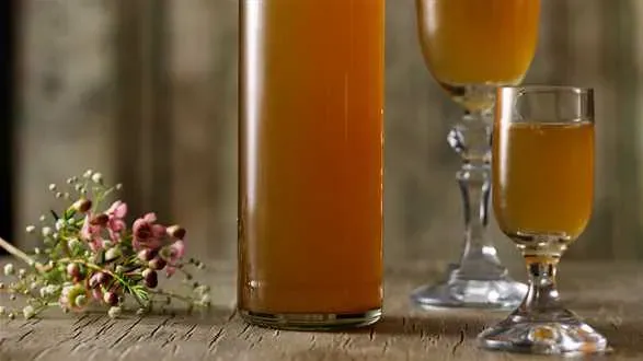 Nalewka z miodu spadziowego