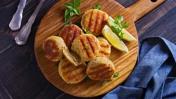 Cytrynowe kotlety z kaszy bulgur