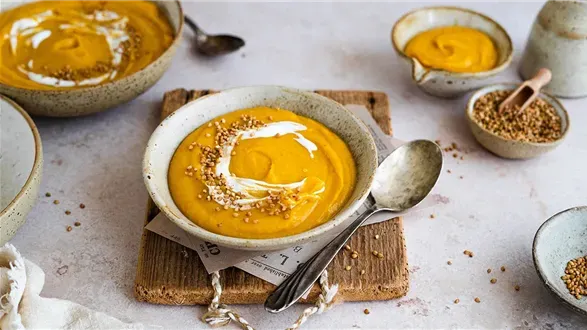 Krem z dyni z chrupiącą kaszą gryczaną