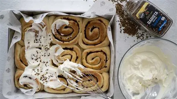 Cynamonki – przepis na cinnamon rolls kawowe