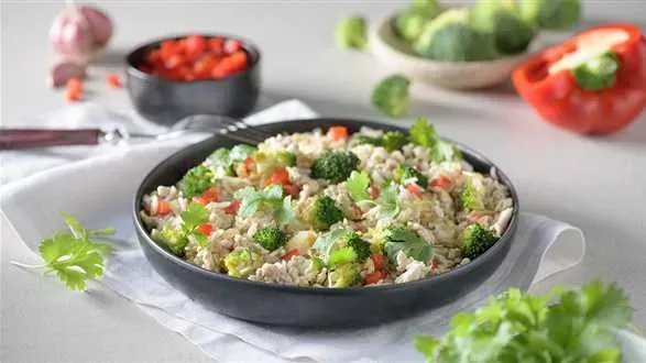 Ryż z mięsem mielonym i warzywami