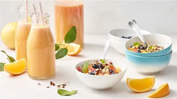 Sok i sałatka owocowa