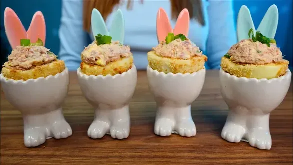 Panierowane jajka z pastą z tuńczyka