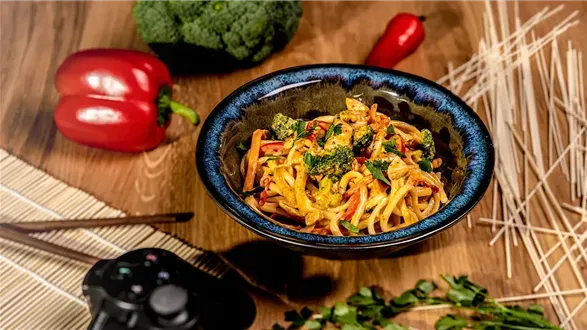 Ognisty makaron udon z Cuszimy