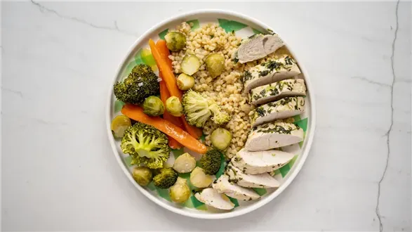 Polędwiczki z piersi indyka z warzywami