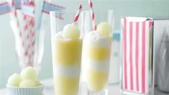 Cooler z sorbetem i melonem