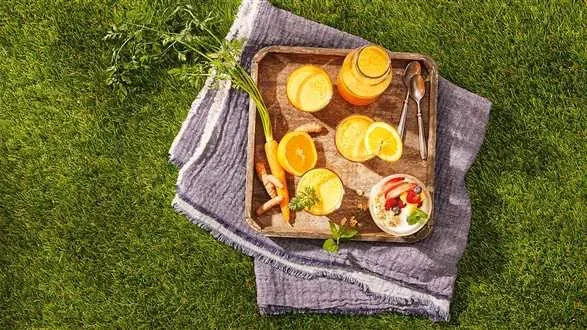 Sok pomarańczowo-marchewkowo-jabłkowy z kurkumą