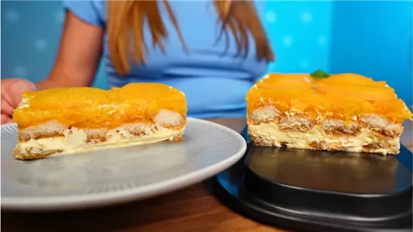 Tiramisu brzoskwiniowe 