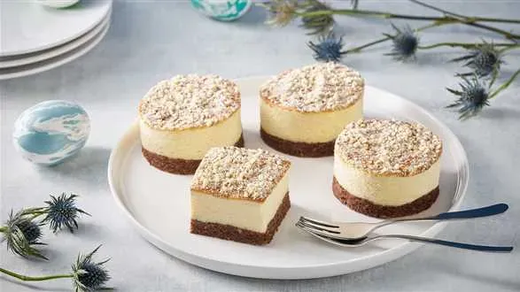 Kokosowy sernik na bezglutenowym spodzie