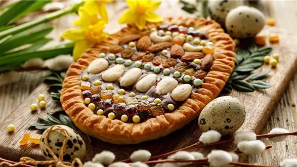 Mazurek miodowo-orzechowy