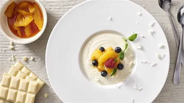 Panna cotta z karmelizowanymi pomarańczami