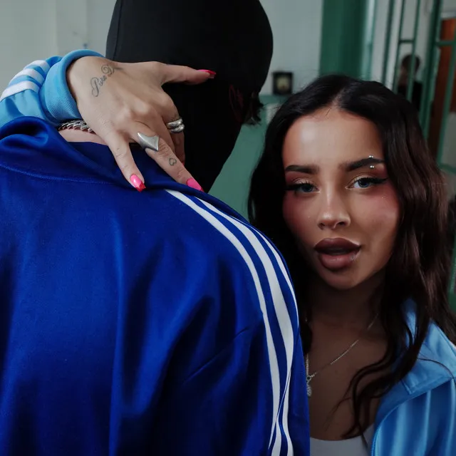 Miłość boli • Cały album • Wszystkie utwory • Wykonawca