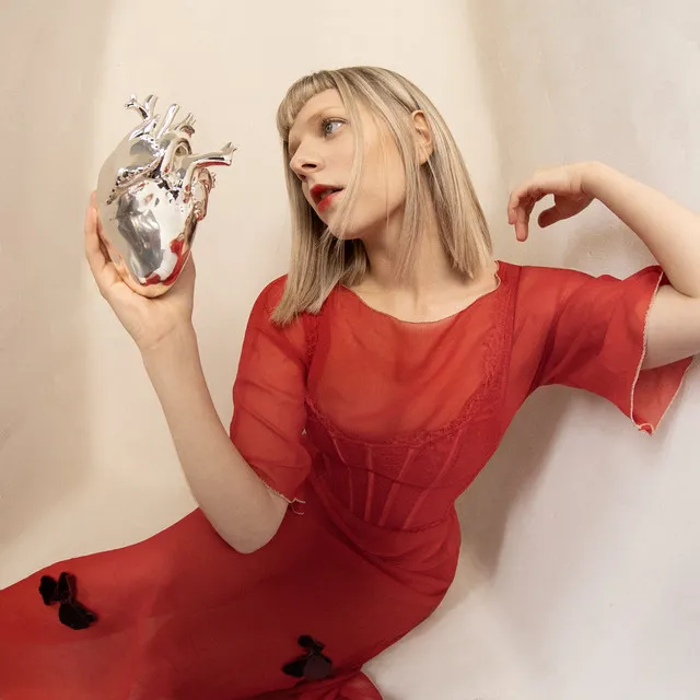 What Happened To The Heart? (Deluxe) • Cały album • Wszystkie utwory • Wykonawca