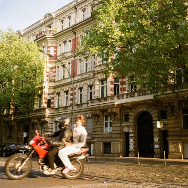 dafür bin ich frei (feat. Bausa) • Cały album • Wszystkie utwory • Wykonawca