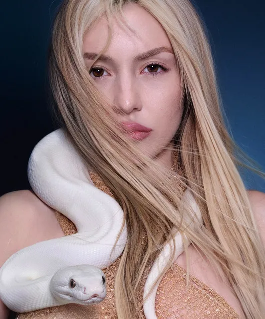 Ava Max • Albumy • Piosenki • Życiorys