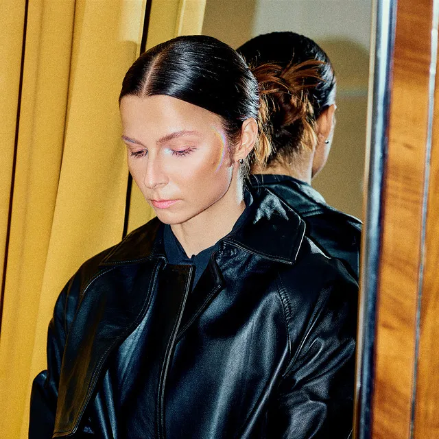 Trudno jest być sobą • Cały album • Wszystkie utwory • Wykonawca