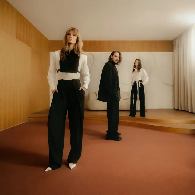 SIERPNIOWE • Cały album • Wszystkie utwory • Wykonawca