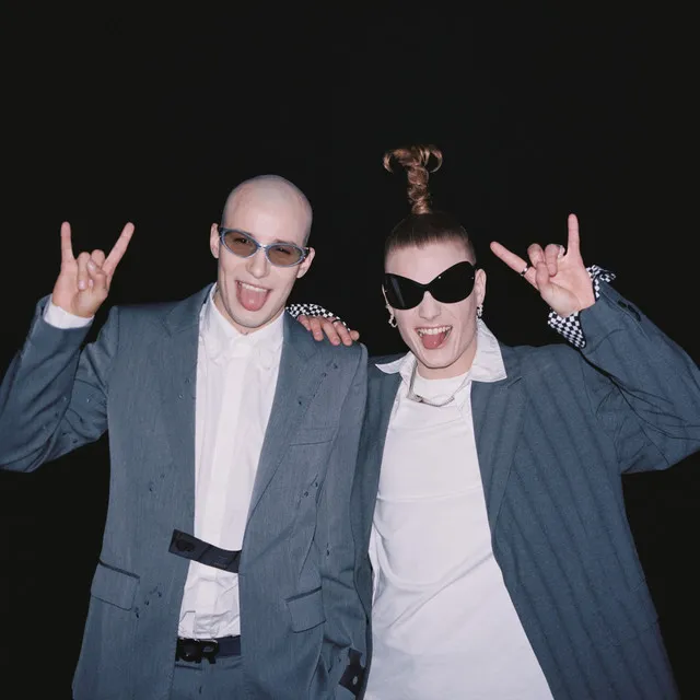 Nie Mam Czasu Na Wakacje (Remix) • Cały album • Wszystkie utwory • Wykonawca