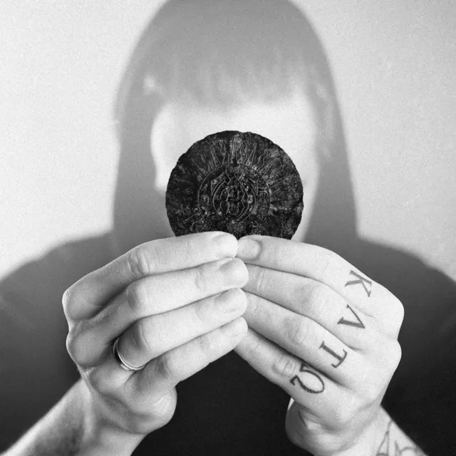 Uderzenie • Cały album • Wszystkie utwory • Wykonawca