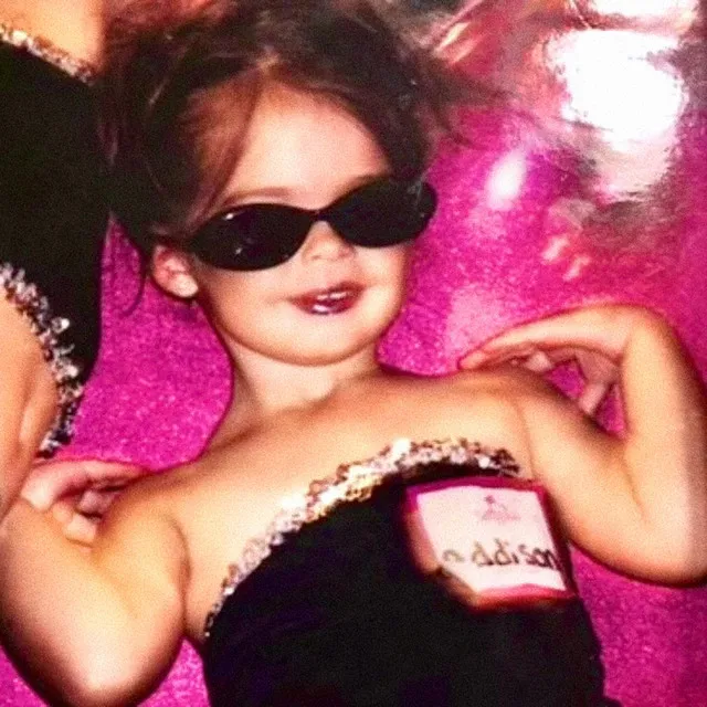 Fame is a Gun • Cały album • Wszystkie utwory • Wykonawca