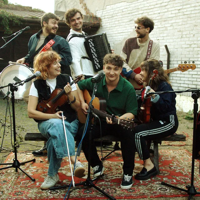 Kołowrotek (wersja podwórkowa) • Cały album • Wszystkie utwory • Wykonawca