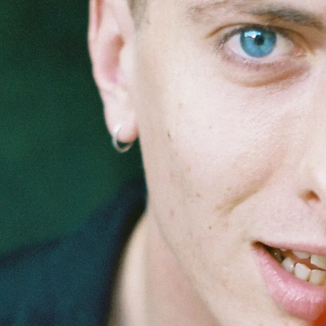 Don't Delete The Kisses (Remixes) • Cały album • Wszystkie utwory • Wykonawca