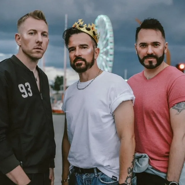 Tańczę sam • Cały album • Wszystkie utwory • Wykonawca