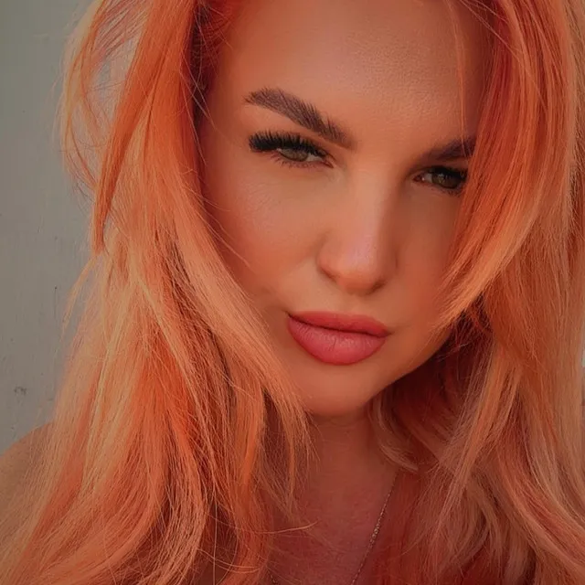 Dzieciństwa cios • Cały album • Wszystkie utwory • Wykonawca